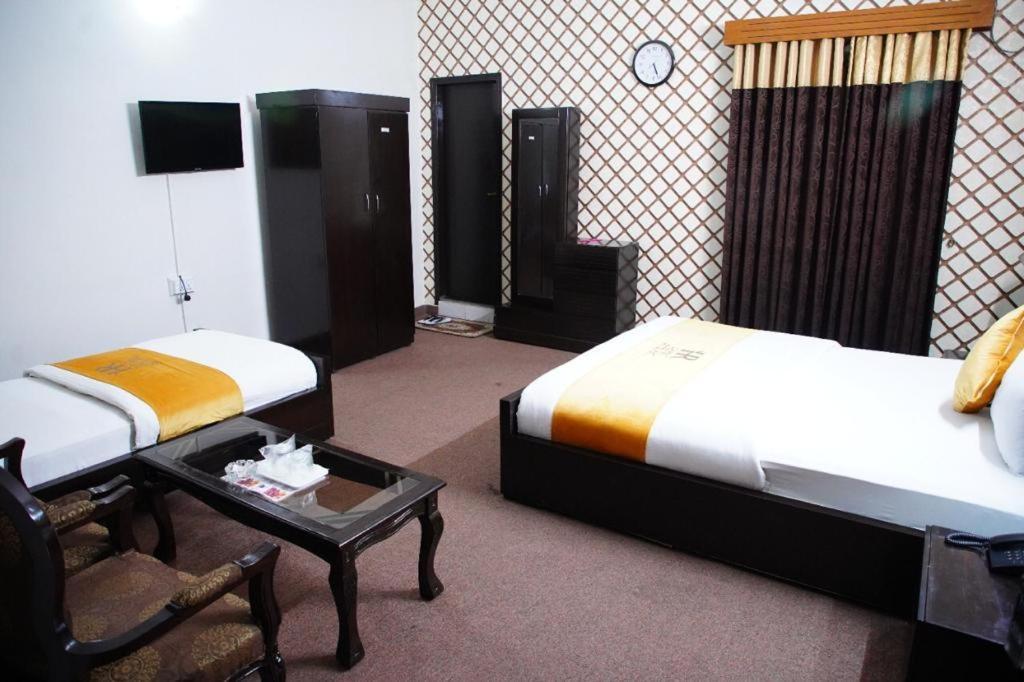Hotel Red Line อิสลามาบัด ภายนอก รูปภาพ