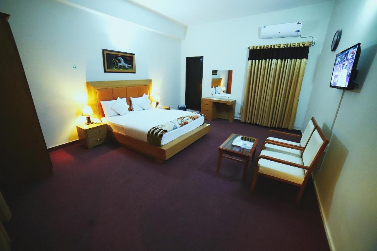 Hotel Red Line อิสลามาบัด ภายนอก รูปภาพ